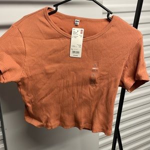 Ribbed Uniqlo large cropped top